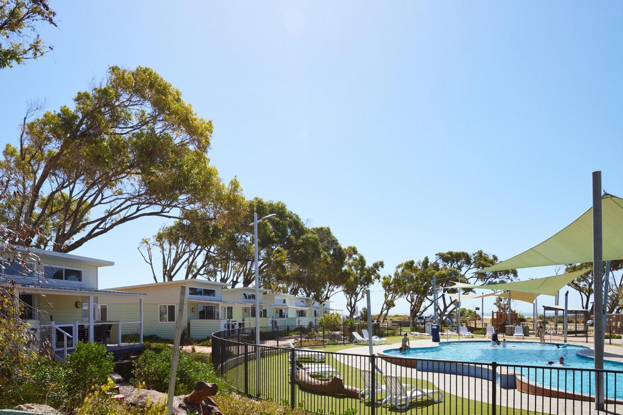 Rac Cervantes Holiday Park Exterior photo